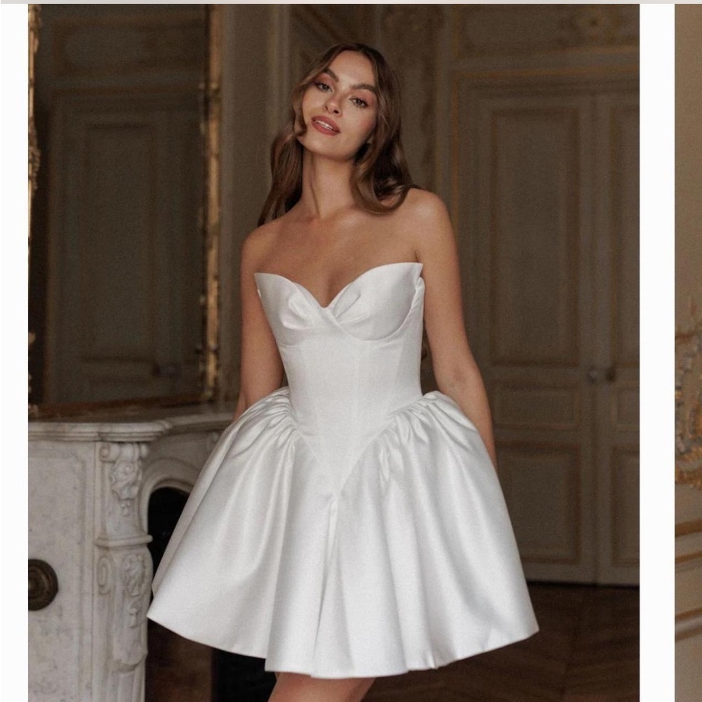 Elegant Strapless White Dress